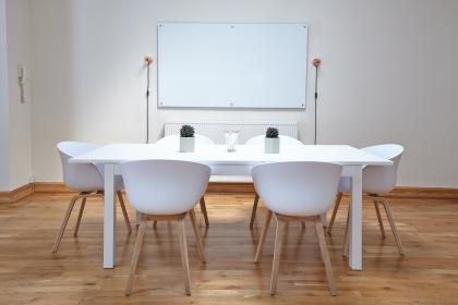 花花公子：揭示奢华生活背后的真实故事与挑战